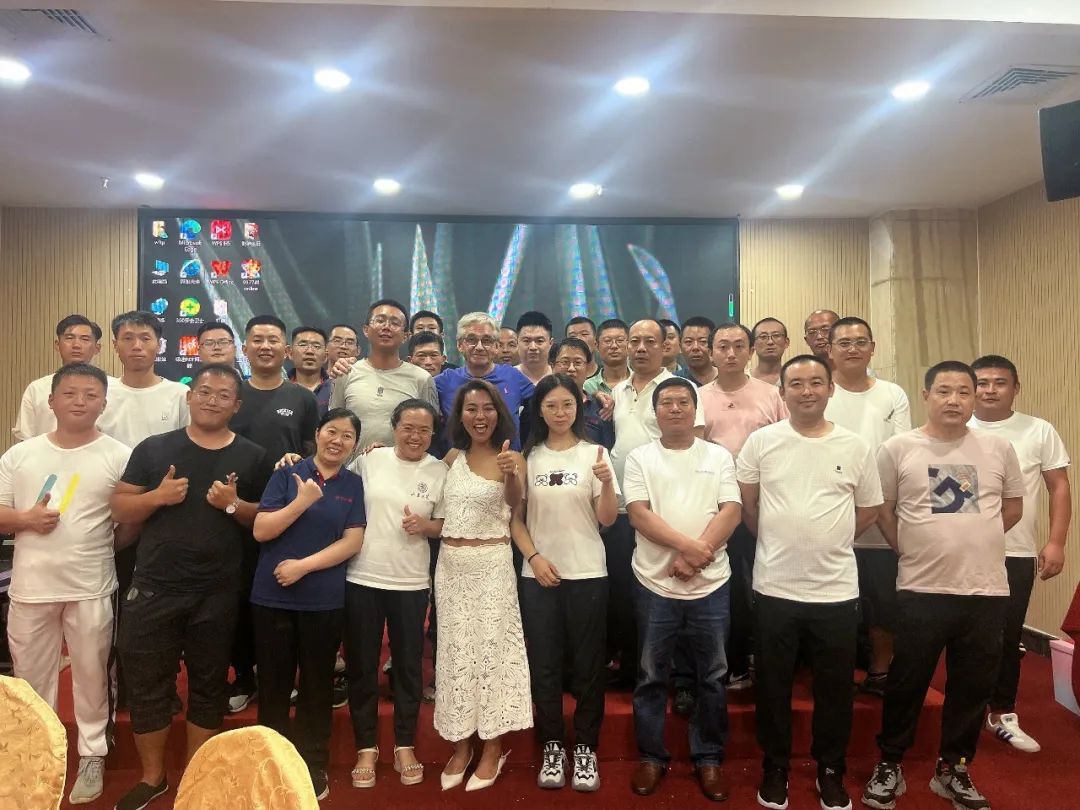 丝瓜视频黄色的團隊.jpg
